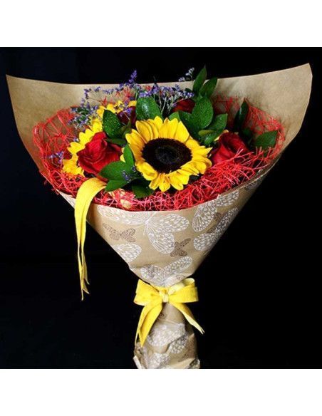 Bouquet of red roses and sunflowers - Mallorca Florist