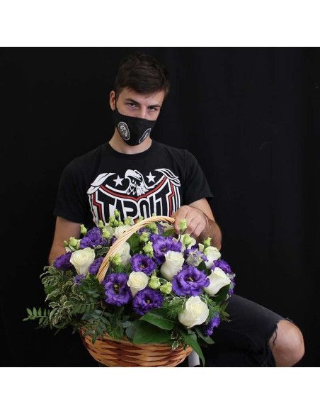 Basket of roses and lisianthus - Mallorca Florist