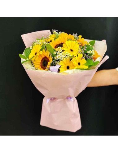 Blumenstrauß aus Sonnenblumen und Gerbera | Florist auf Mallorca
