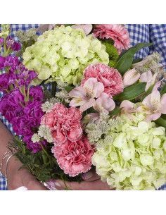 "Charm of Istanbul" Bouquet - Alelíes, Hydrangeas and Carnations | Mallorca Florist 2
