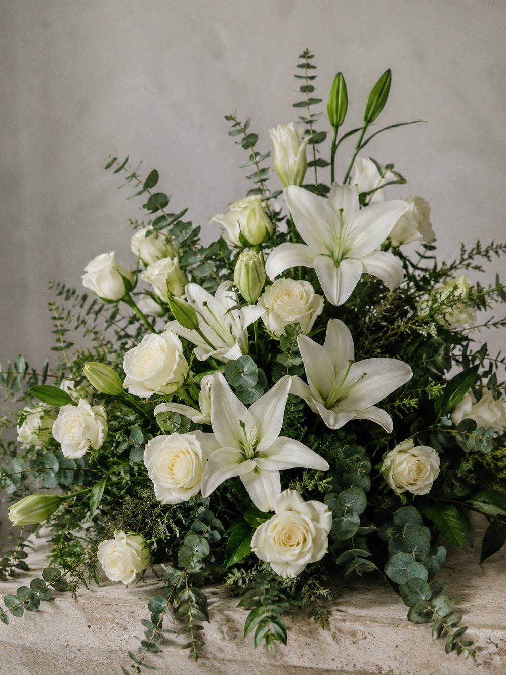 Funeral wreath, funeral arrangement and condolence bouquet: differences and how to choose
